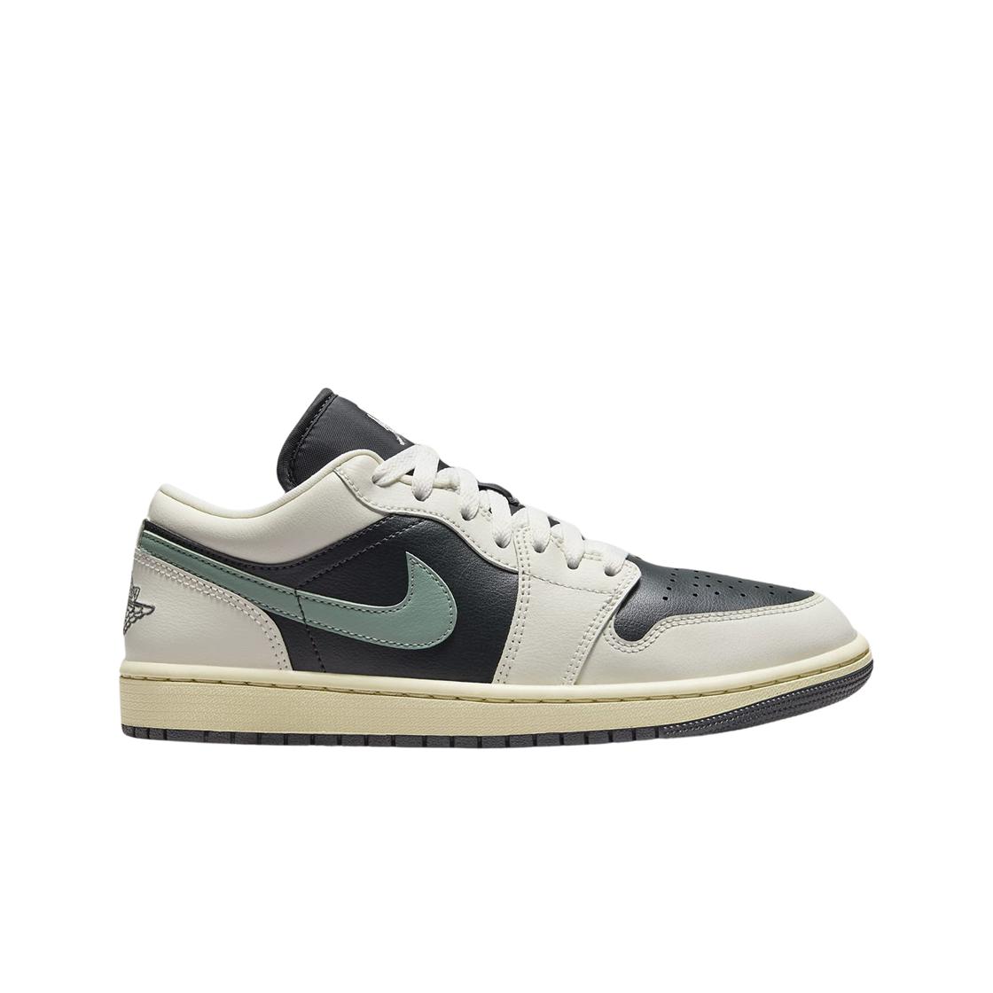 

Женские кроссовки W Jordan 1 Low антрацитовый парус DC0774-001