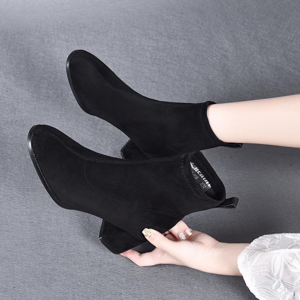 Fashion small short boots women's autumn and winter new black round head thick heel elastic velvet thin boots short boots bare boots