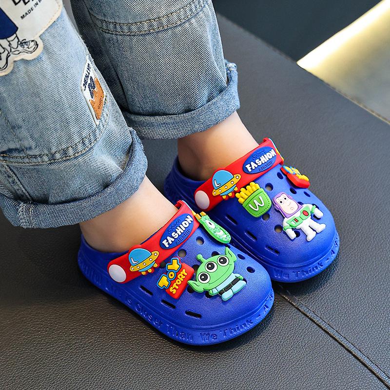 Kinder Cartoon Astronaut Sommer-Sandale mit geschlossenem Zeh – Rutschfeste, weiche Sohle Clogs für Jungen & Mädchen