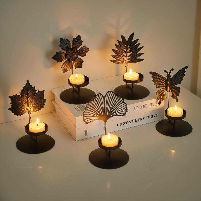 Portacandele in Ferro, Un Semplice Oggetto Decorativo per il Soggiorno, Un Romantico Accessorio per la Cena a Candele e Decorazione per il Tavolo da Pranzo