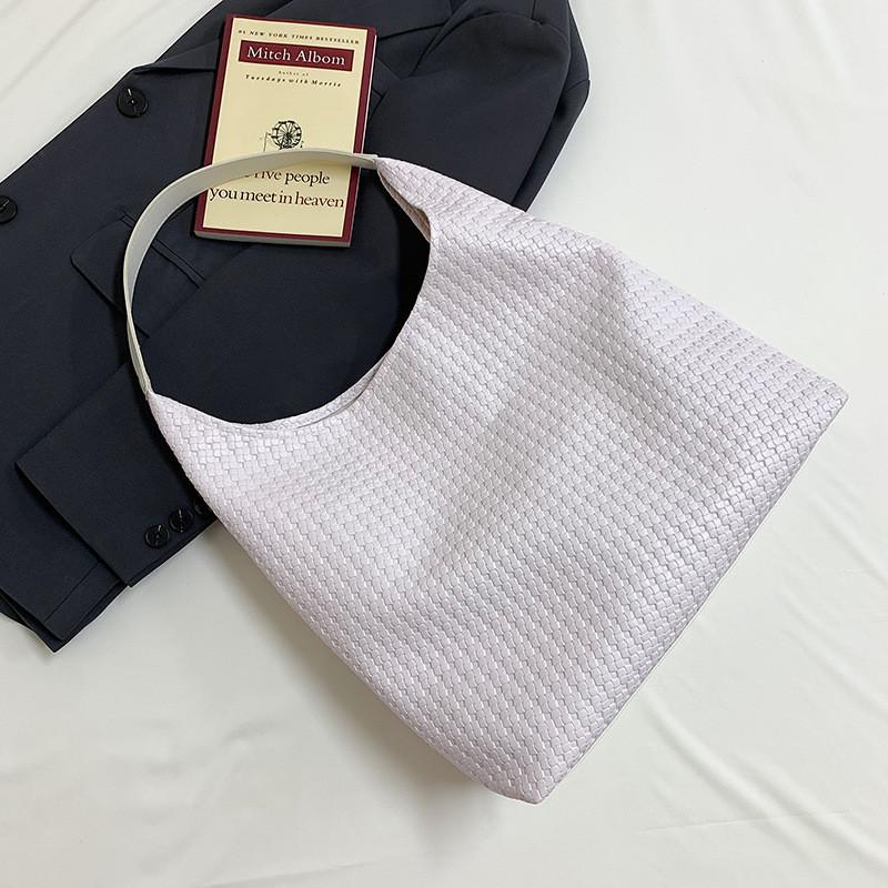 Fashionable Retro Commuter Shoulder Tote Bag With Spacious Design For Daily Use белый