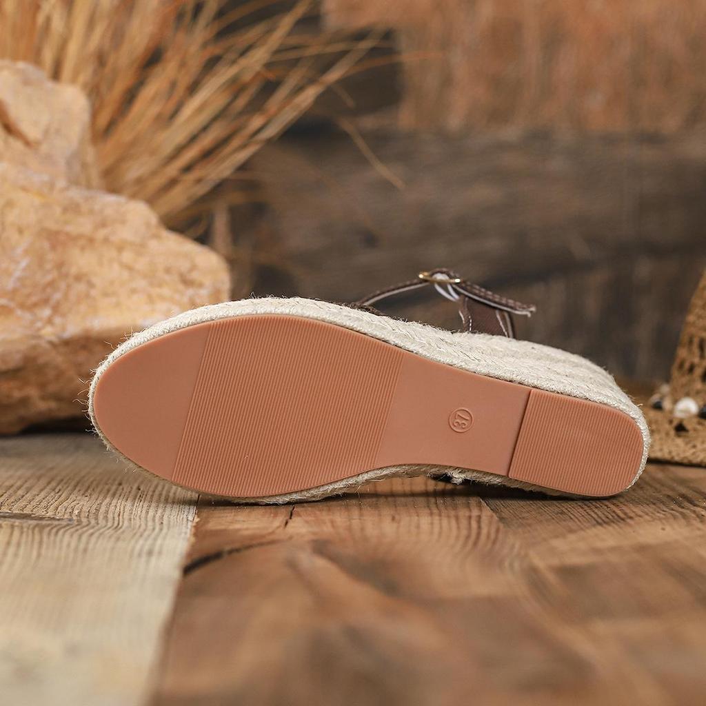 Hot Selling Fashion Closed Toe Wedge Sandals - Thick Sole, Waterproof Platform, Single Strap Espadrille Heel.