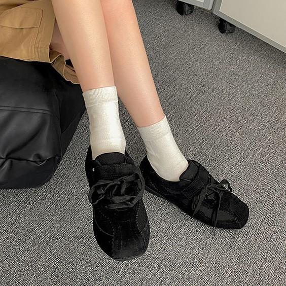 Trend black popular retro flat casual shoes women's 2025 new summer versatile ballet Forrest Gump training shoes