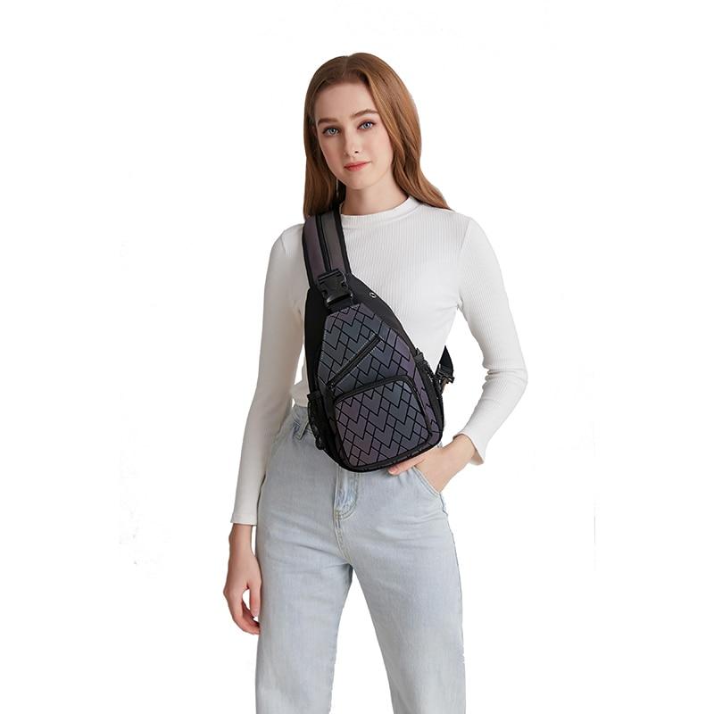 Borsa luminosa da donna Zaino laser geometrico Borse a tracolla trapuntate Borsa a petto semplice con ologramma laser