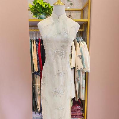 Linxiangman High-end Off-white Cheongsam: 2025 New Chinese Engagement & Evening Gown
