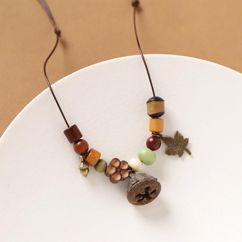 Retro literary necklace, natural plant fruit acorn pendant, long sweater chain, niche accessories