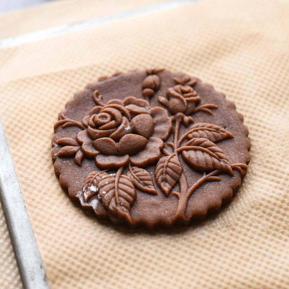 Easy To Clean Wood Cookie Stamp Wooden Mold 3.54*3.54*0.98 Inch Biscuit Press Stamp Baking Pastry Moulds Restaurant