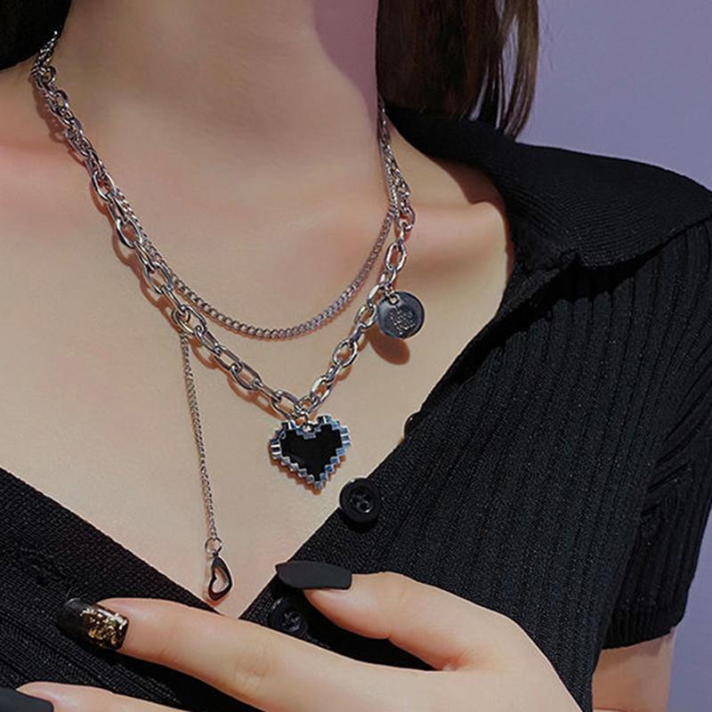 Black Love Heart Necklace Fine Double Link Chain Necklace Simple Letter Pendant Clavicle Chain Jewelry Gift