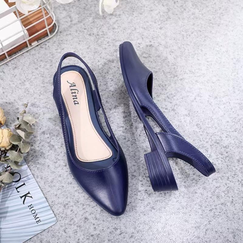 Women's Pointed Toe Low Heel Sandals Summer New Soft Sole Non Slip Waterproof Shallow Slip On Lightweight Outdoor Jelly Sandals