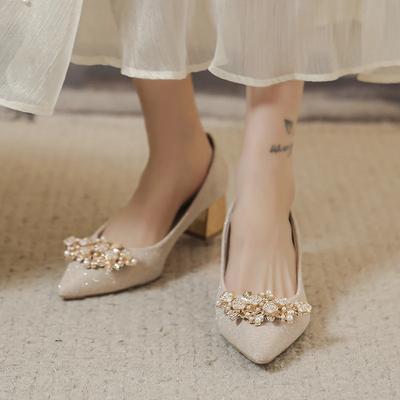 Sapatos Femininos Slip on Salto Alto Feminino Moda Vestido Scarpins Mulheres Pérola Decoração de Metal Bico Fino Sapatos Tamanho Grande Mulheres