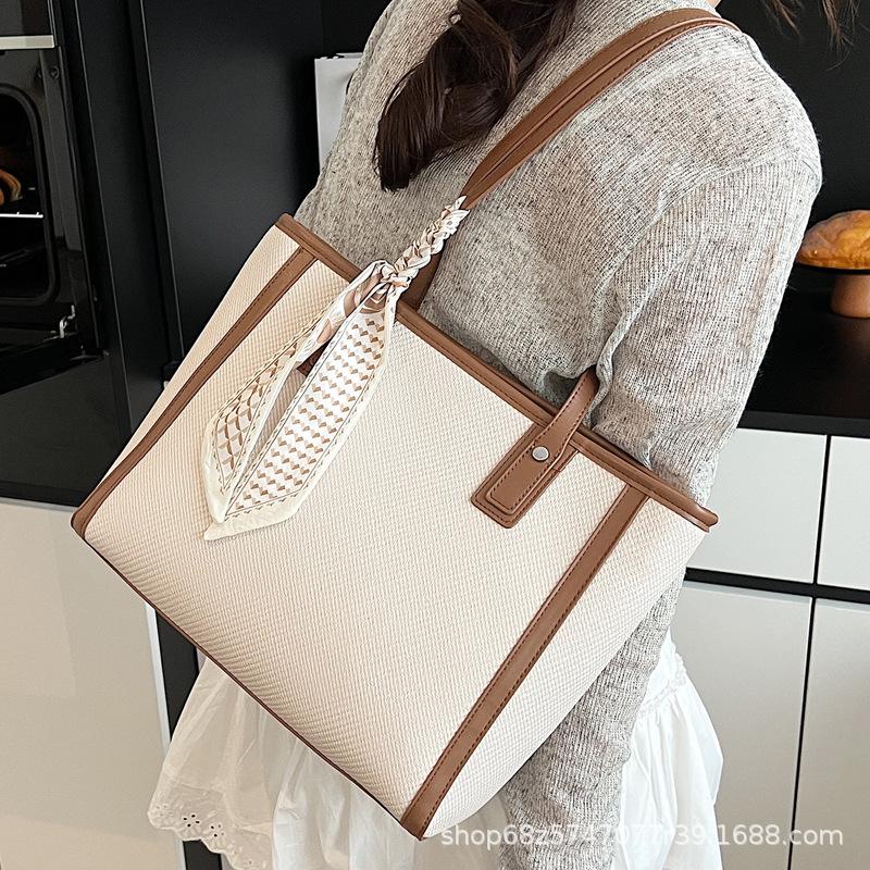 2025 New Commuting Simple and Versatile Handbag Shoulder Bag for Women Large Capacity Fashion Tote Bag Silk Scarf Bag