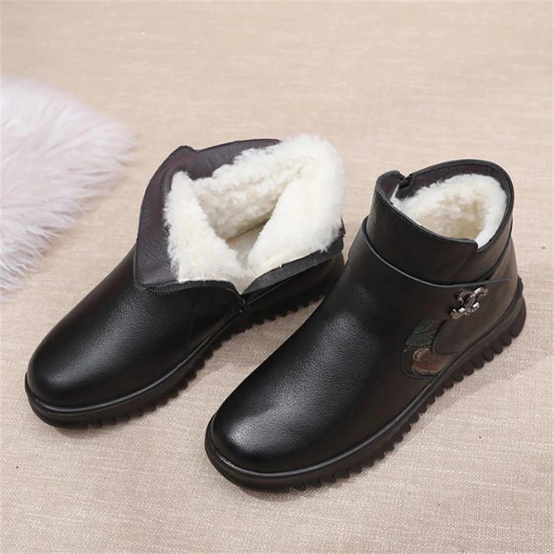 New Boots Women Genuine Leather Keep Warm Shoes Women Wool Ankle Boots Flat Casual Mother Waterproof Non-slip Booties