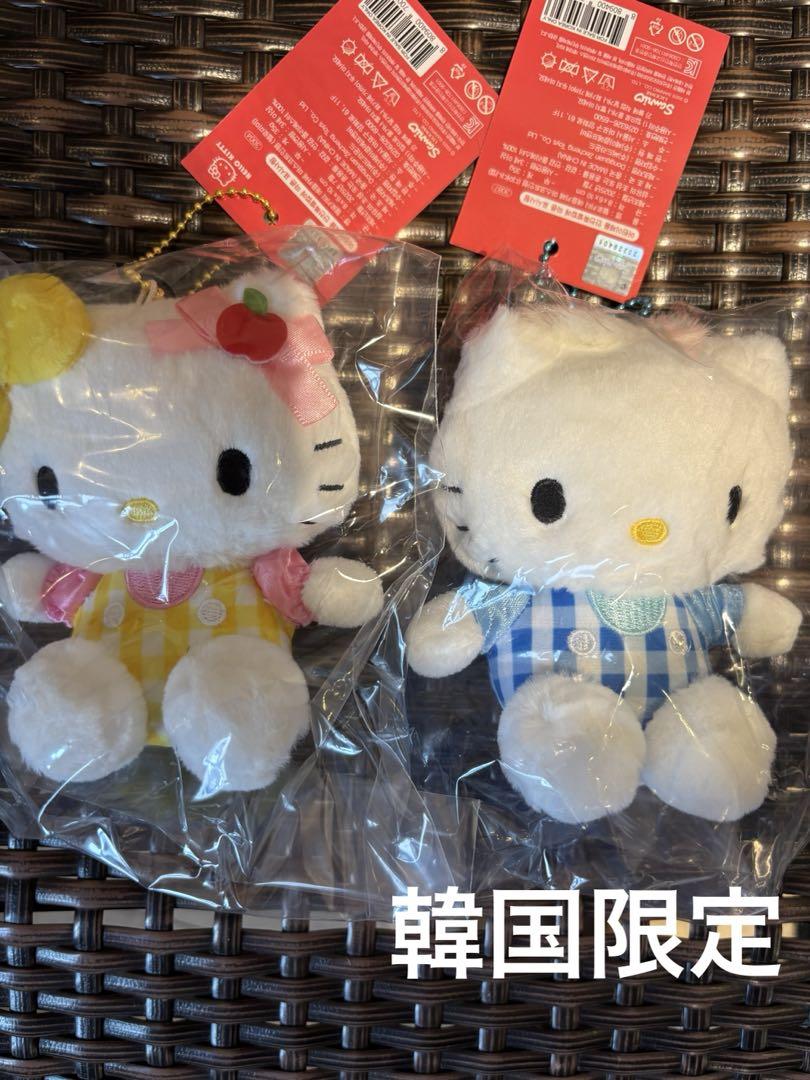 

[USED] Korea Exclusive Hello Kitty Apple Cafe Daniel Keychain Kitty Cafe
