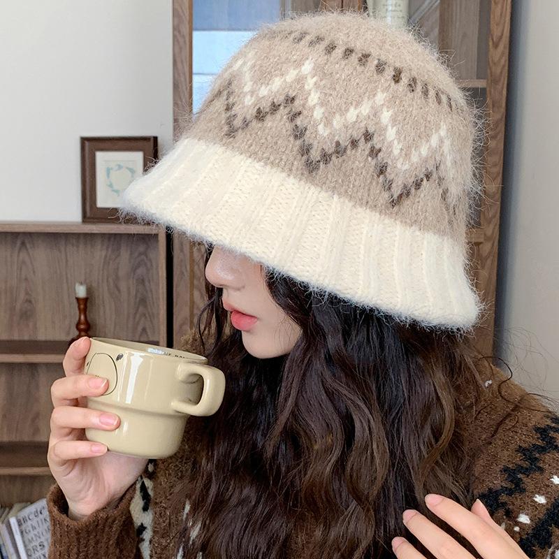 

1pc Winter Warm Knitted Bucket Hat,Small Head Circumference,Colorblock Casual Flattering Skull Hat for Women,AutumnWinter Outfit One Size бежевий