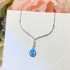 Fransk Lätt Lyx Designkänsla Importerad Högkolhaltig Diamant Akvamarin Halsband Inlagt Med Blomma av Blå Is Slipad Hänge Kvinna