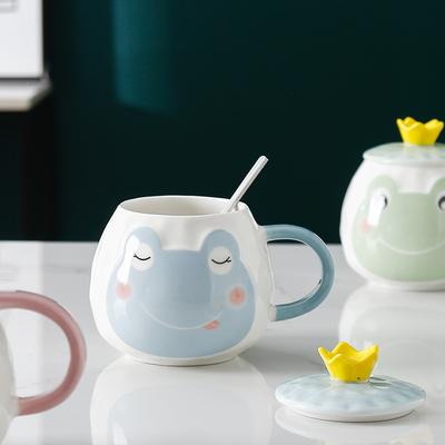 Kreative und personalisierte Keramiktasse mit Deckel Becher Souvenir Cartoon Wasserbecher Hochwertig aussehende Haushaltstasse mit Löffel