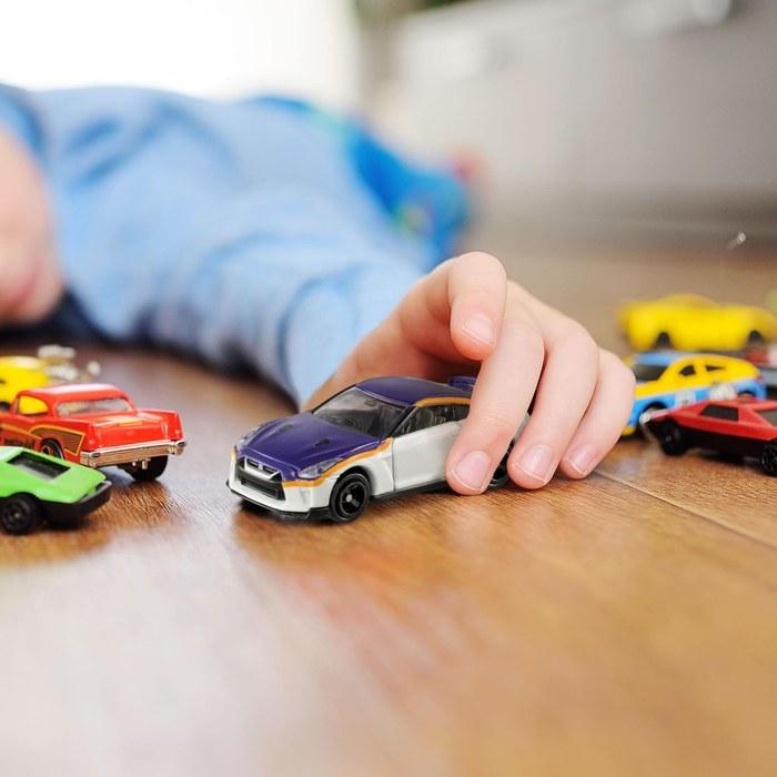 Takara Tomy Dream Tomica Shinkalion CW Tomica Nissan GT-R (E8 Tsubasa) Diecast Car, Ages 3+