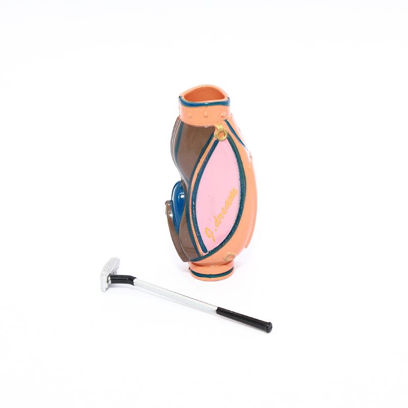 Mini Golfschläger mit Tasche Modell für Puppenhaus Dekoration Puppenhaus Miniaturzubehör Miniaturszene Modell Mikrolandschaft