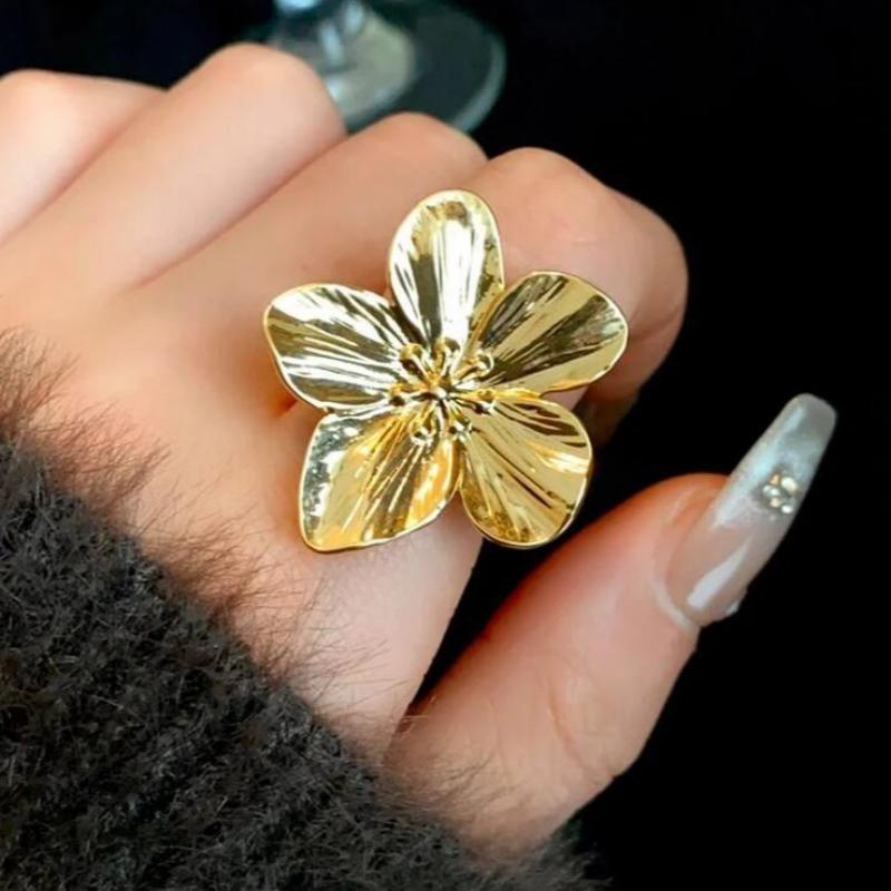 2025 New Stainless Steel Flower Ring For Women Simple Temperament Party  Trendy Charm Waterproof Jewelry
