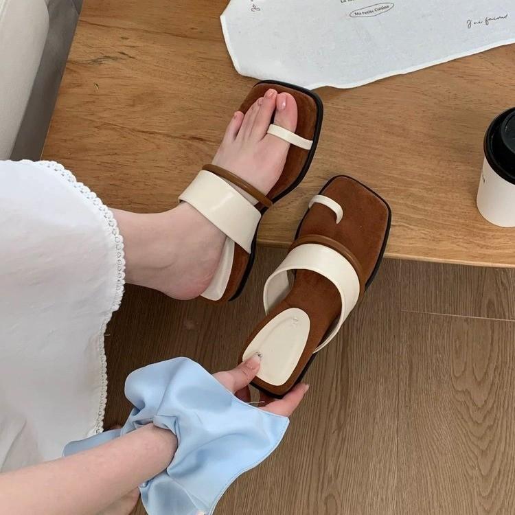 Set of toe casual slope heel cool slippers for summer new retro Korean version square head word beach women flat shoes