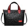 Trendy taška tote s elegantním nápisem a embosovanou evropskou a americkou módou, velkokapacitní taška přes rameno