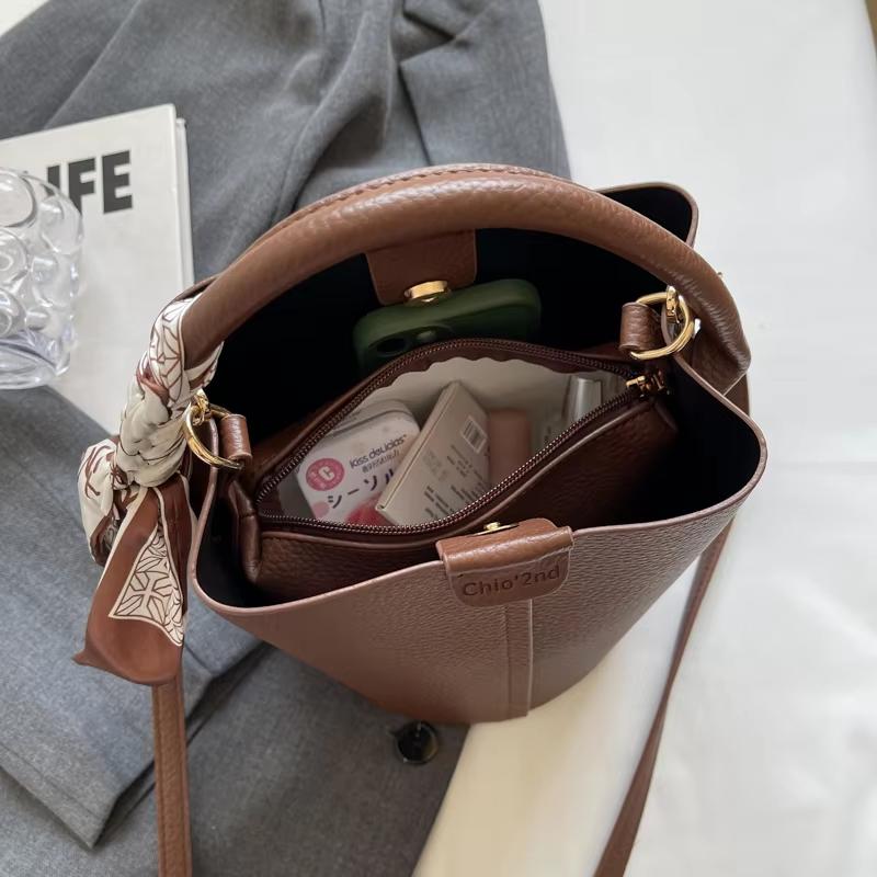 Autumn And Winter High-Grade Retro Fashion New Portable Bucket Bag With Texture Commuter Single Shoulder Crossbody Bag