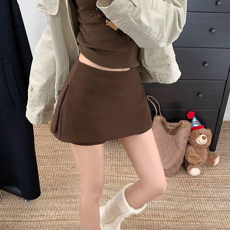 Women's Versatile Woolen Skirt Pants with Side Zipper - Stylish, Slimming, Two-Wear Design for Spring, Autumn, and Winter