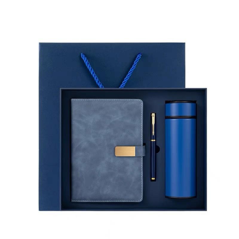 Taccuino da Lavoro in Pelle Formato A5: Diario con Fibbia Magnetica e Stampa Logo - Elegante Scatola Regalo per Riunioni d'Ufficio