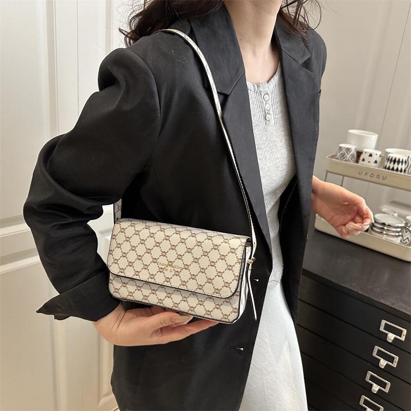 Retro Texture New Classic Versatile Small Square Bag Casual Commuting Fashion Women's Bag Shoulder Messenger Bag
