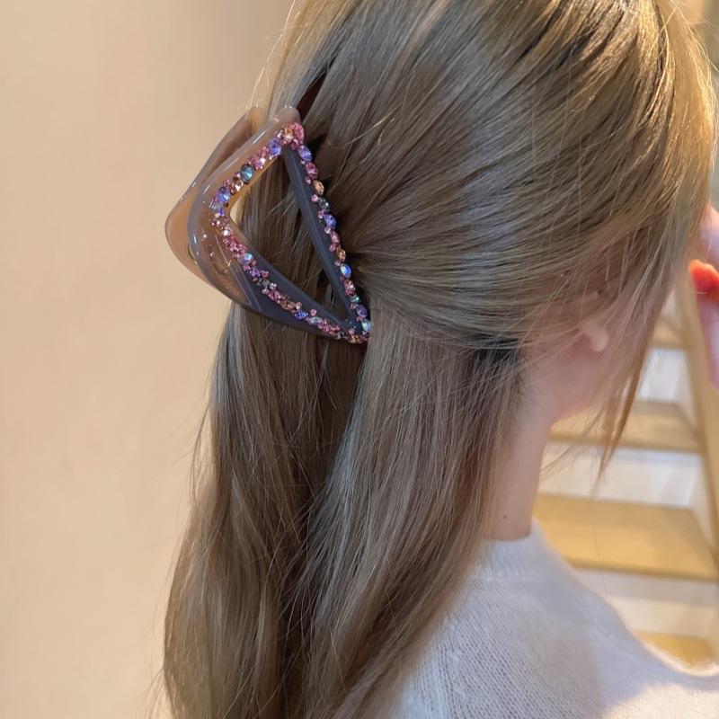 Korean High-End Hair Clip, Fashionable and Elegant Minimalist Triangular Diamond-Encrusted Claw Clip