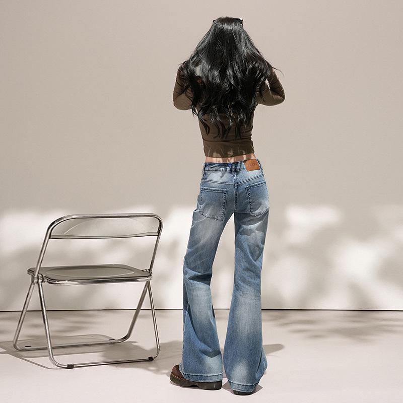 Women's 2025 American-Style Low-Waisted Blue Gradient Micro-Flare Jeans - Slim Fit, Autumn Collection