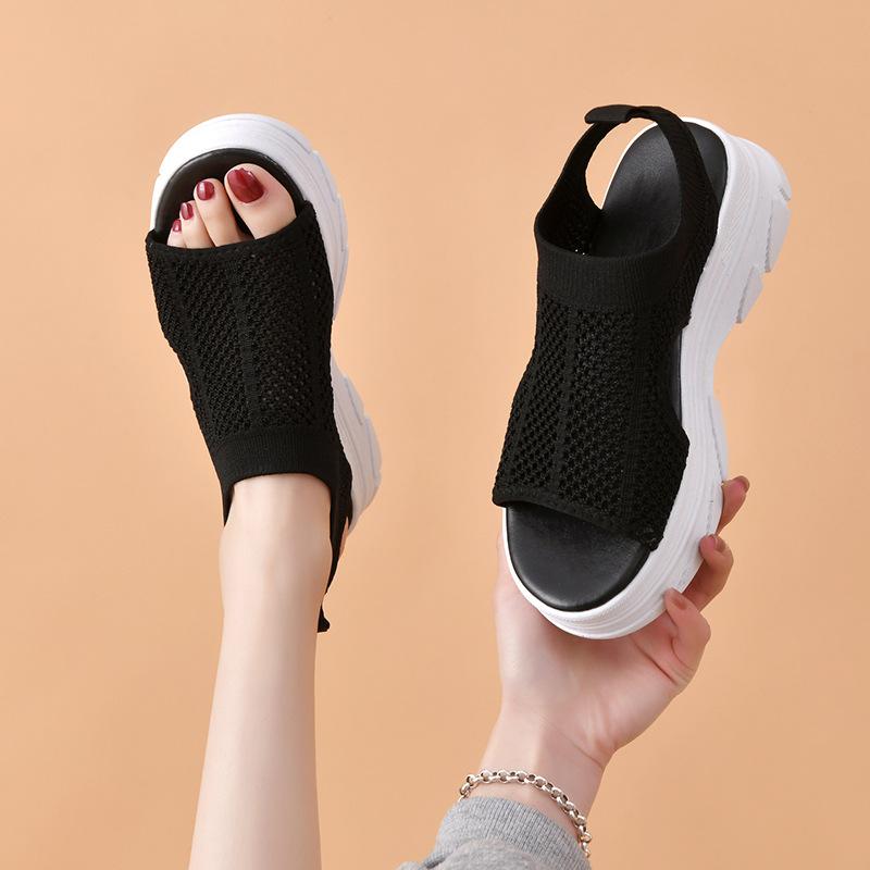 Wiosna i lato nowe dzianinowe sandały sportowe z prostym muffinowym spodem