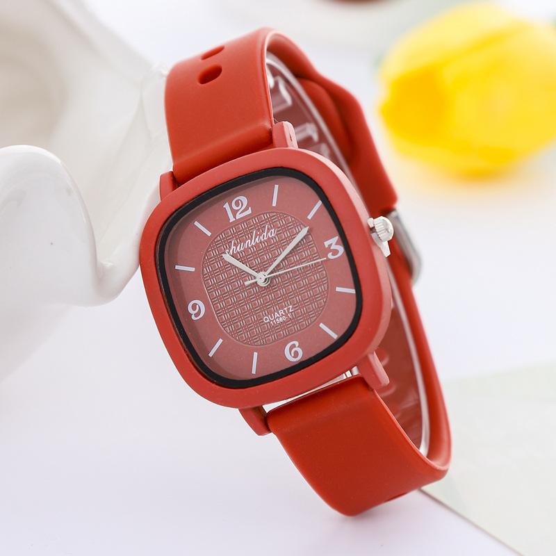 Wind High-Value Square Women'S Watch Student Retro Versatile Small Dial Silicone Tape Quartz Watch Women
