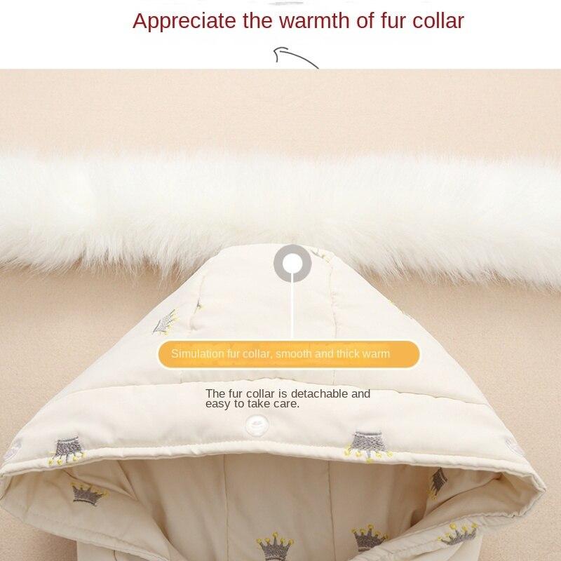 Zestaw dziecięcych kurtek puchowych z dwuczęściowymi szelkami i futrzanym kołnierzem zapewniającym ciepło