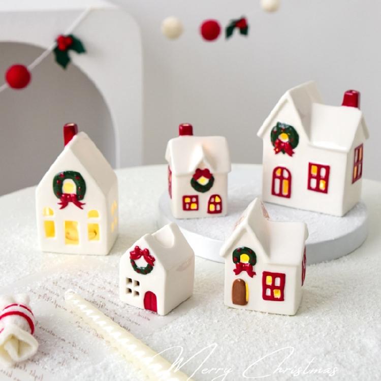Feiertags-Keramikhaus-Dekorationen Batteriebetriebene Kerzenhalter Weihnachtsdorf Saisonales Geschenk Bereit für die Feiertagspräsentation