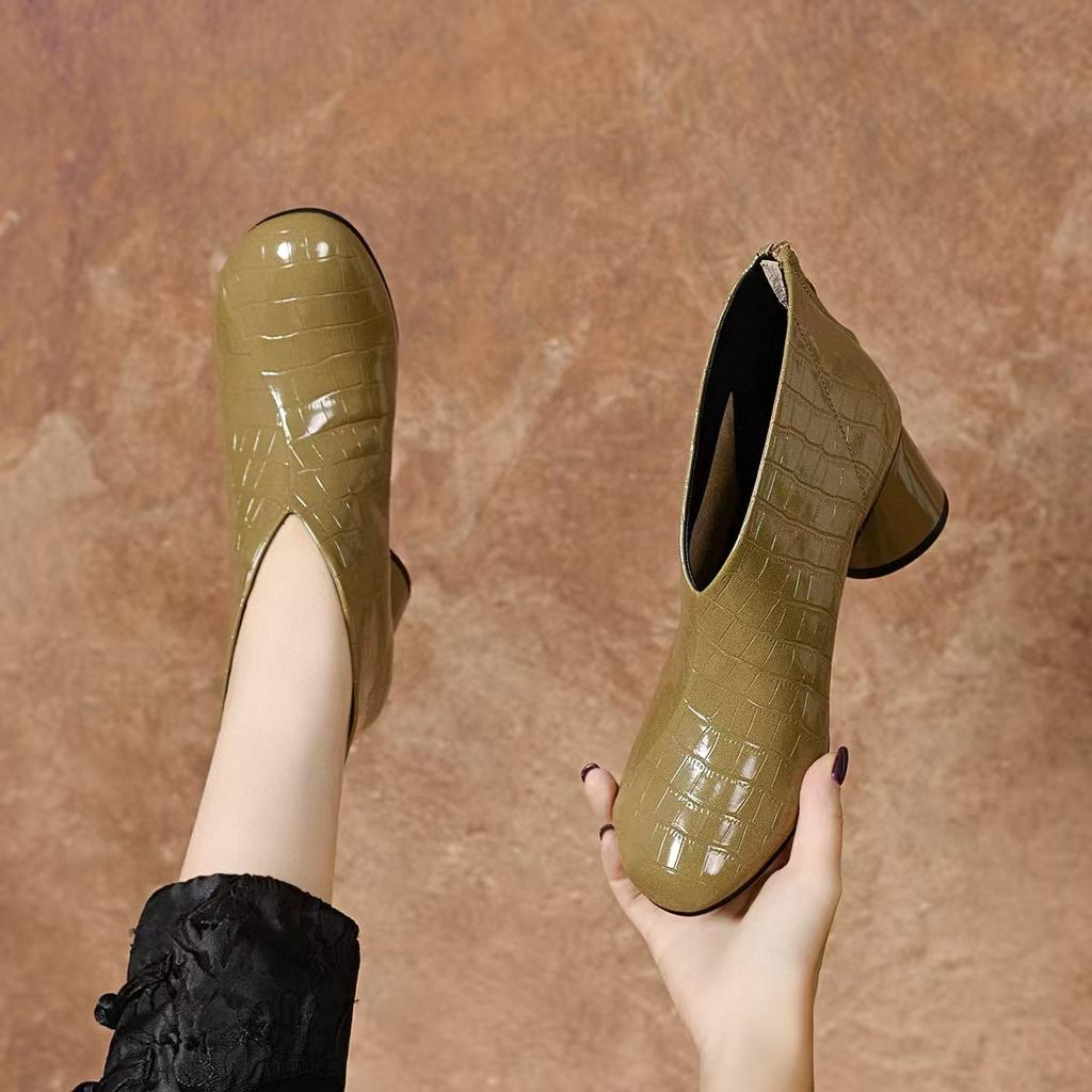 Round Head Thick Heel Short Boots Women's 2025 European and American Style Round Head Rear Zipper Fashion Boots Niche Personalized Leather Boots Wo