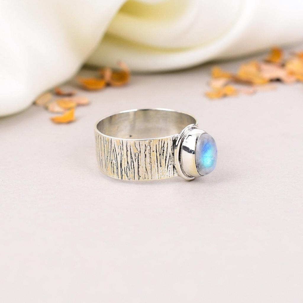925 Sterling Silver Rainbow Moonstone Gemstone Oval Shape Textured Band Ring For Women