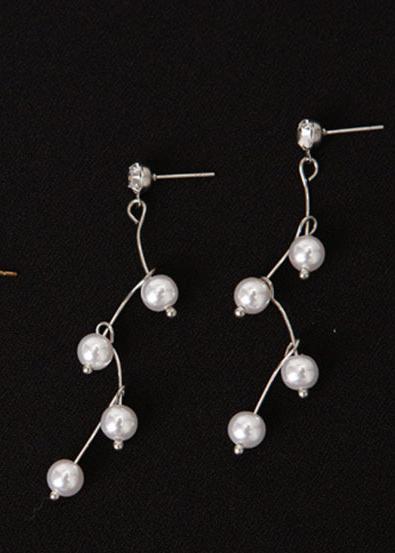 

New Korean Simple Branches Bent Design Imitation Pearl Earrings Women s Clothing With Personalized Earrings Bridal Earrings мідний