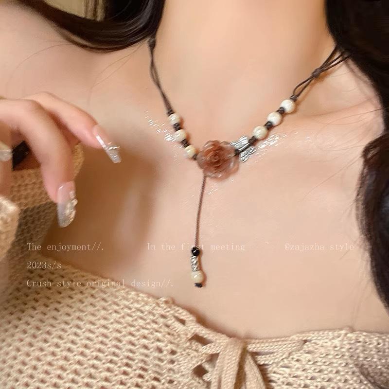 

Vintage ceramic rose necklace women s accessories high-end long collarbone chain