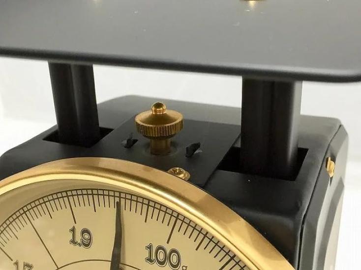 Yamato Antique Kitchen Scale 2kg, 10g increments, Made in Japan, Black, SSA-2 (Yamato Scale Co., Ltd.)