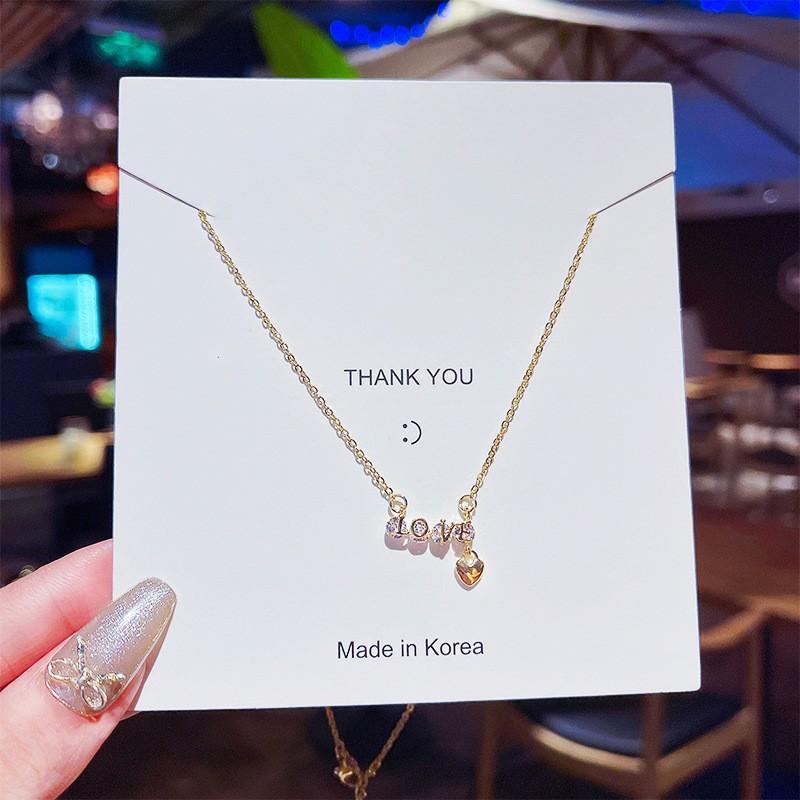 Fashion Light Luxury Titanium Steel Necklace Women'S High-End Pendant Sweet Temperament Collarbone Chain Does Not Fade Accessories