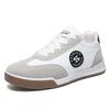 Nella primavera del 25, i nuovi uomini e donne dello stesso stile, coppia di scarpe da ginnastica tedesche, tendenza moda, scarpe sportive versatili, casual bo