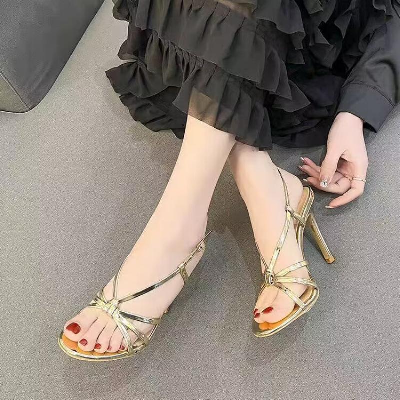 

One-word strap high heels women s 2025 new summer with skirt silver sandals stiletto open toes not tired feet sandals 40 золотой