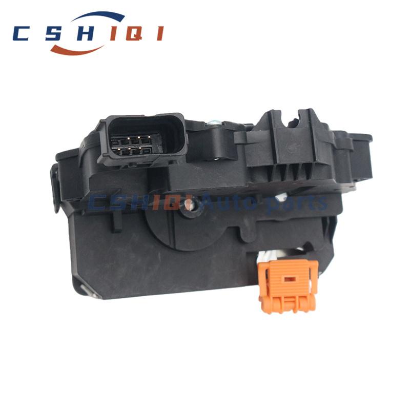 13431845 Siłownik zamka tylnych prawych drzwi Samochód 55702905 Do Opel Corsa D 2006-2014 Meriva B 2010-2017 Części samochodowe