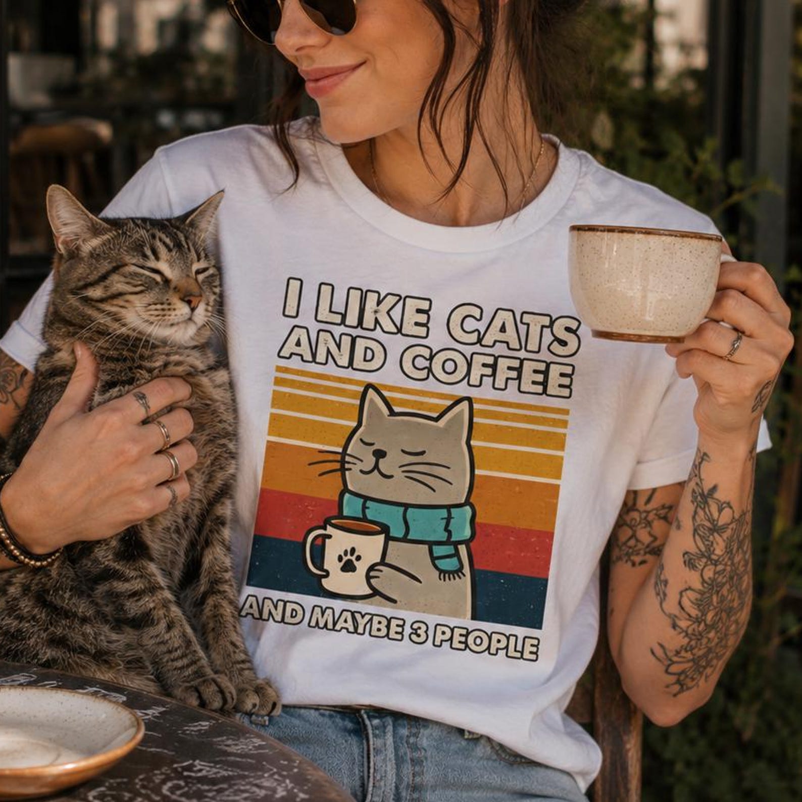 I Like Cats and Coffee Shirt, Funny Cat Coffee Tee, Retro Cat Lover T-Shirt, Introvert Gift 4XL