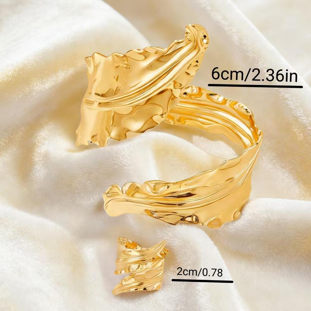 European Retro Gold Leaf-Wrapped Spiral Bracelet & Ring Set