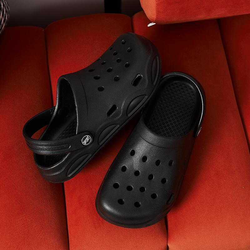 Summer Comfortable Clogs Slippers for Women Lightweight Anti Slip Beach Sandals Woman Fashion White EVA Waterproof Garden Shoes