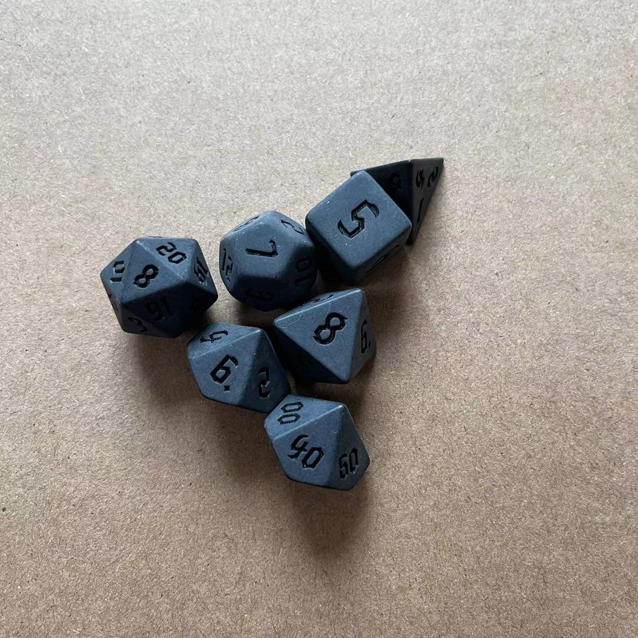 

7 шт./лот, многогранные игральные кости из смолы D&D D4 D6 D8 D10 D% D12 D20, многогранные игральные кости TRPG, настольные игры 105