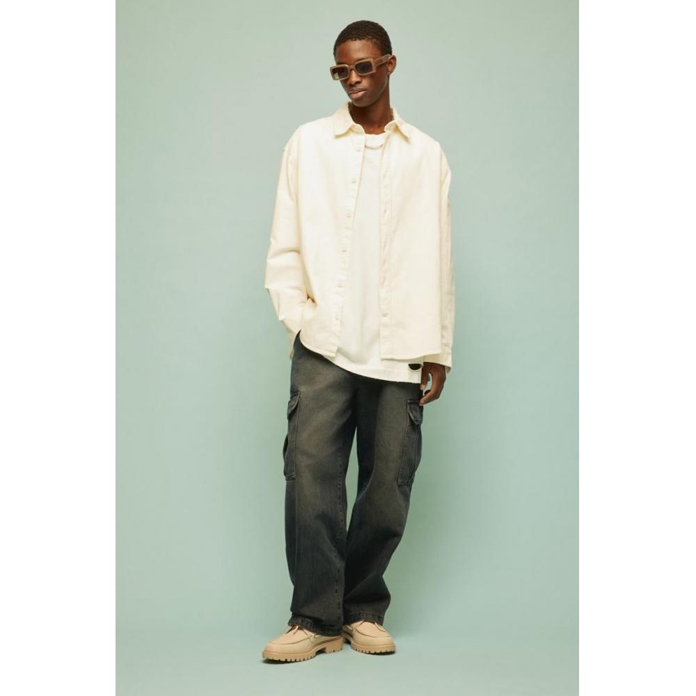 

Рубашка HM Corduroy свободного кроя белая XS