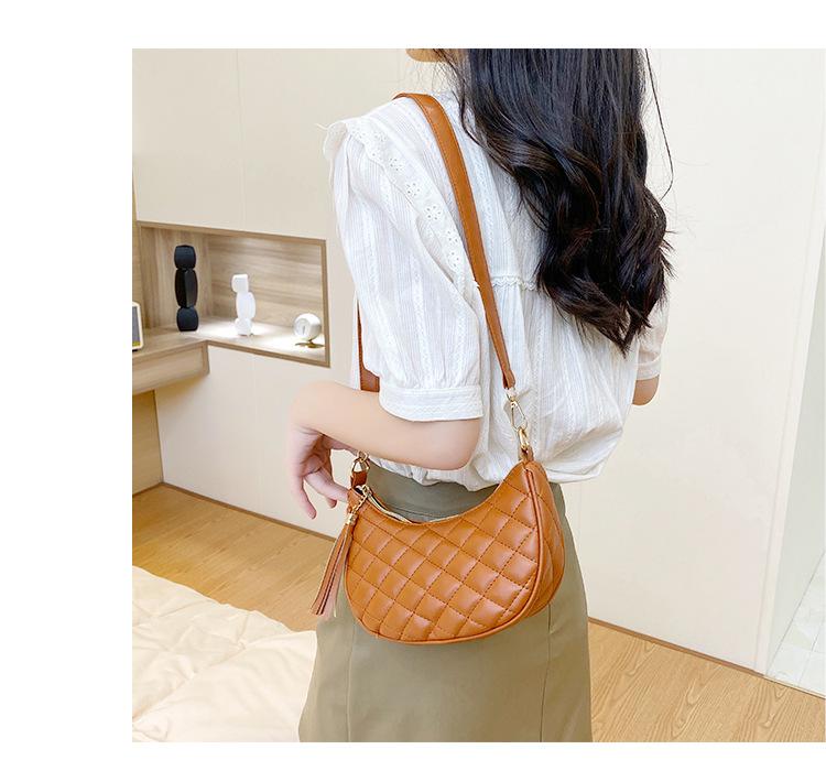 Подмышечная сумка маленькая сумка производители оптом 2022 корейская версия сумки через плечо трансграничная модель взрыва алмазная сумка 980₽